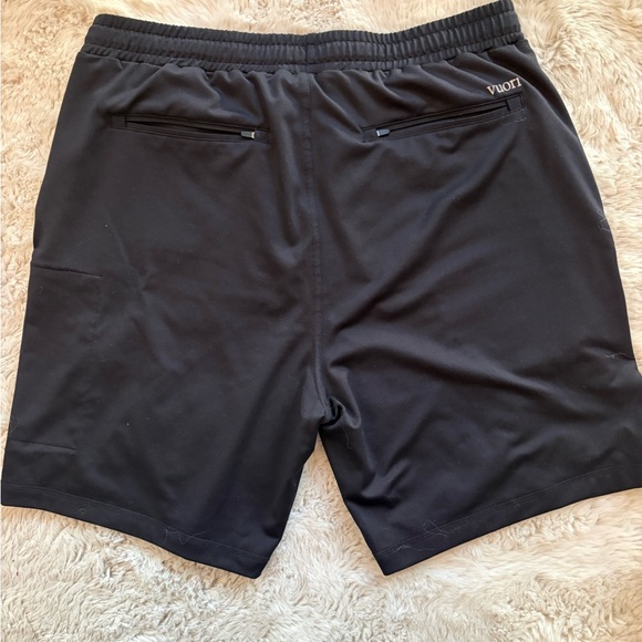Vuori Men's Black Athletic Shorts with Zipper Pocket - Picture 4 of 6